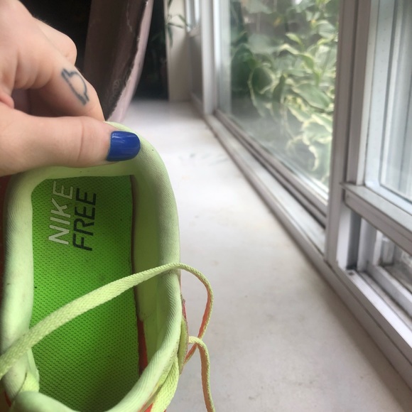 Nike 4.0 V2 - Picture 4 of 8